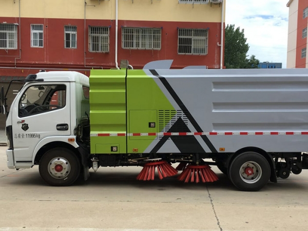 國六多利卡D7掃路車 國六多利卡D7掃路車