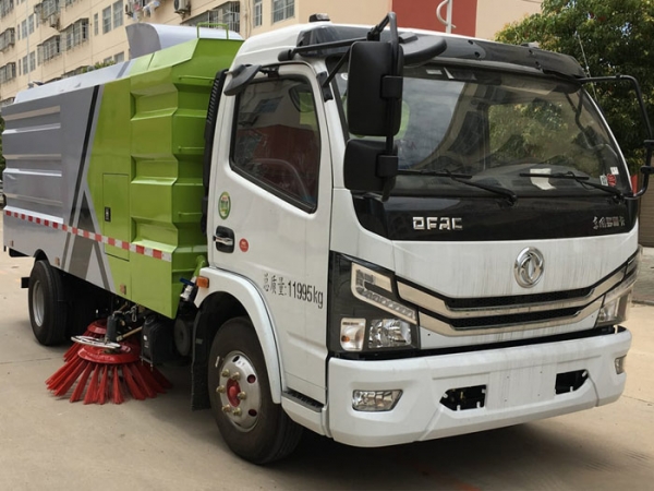 國六多利卡D7掃路車 國六多利卡D7掃路車