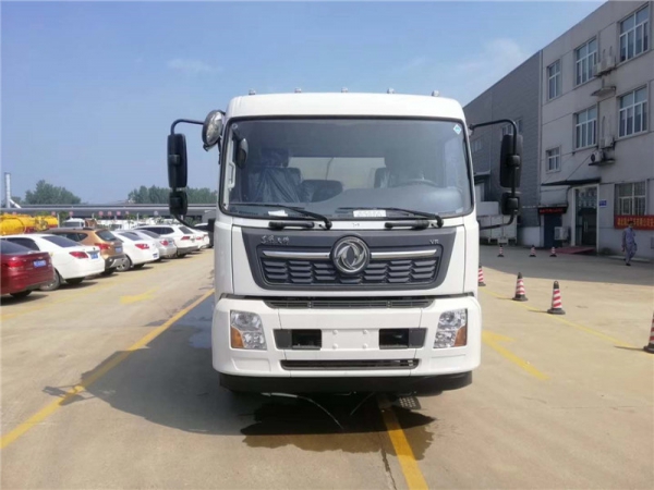 國(guó)六東風(fēng)天錦 12噸 噴霧車(chē)