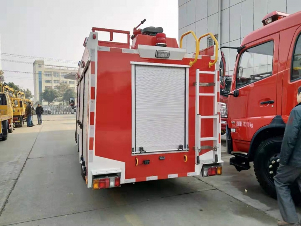 五十鈴700P 3.5噸水罐消防車 五十鈴700P 3.5噸水罐消防車